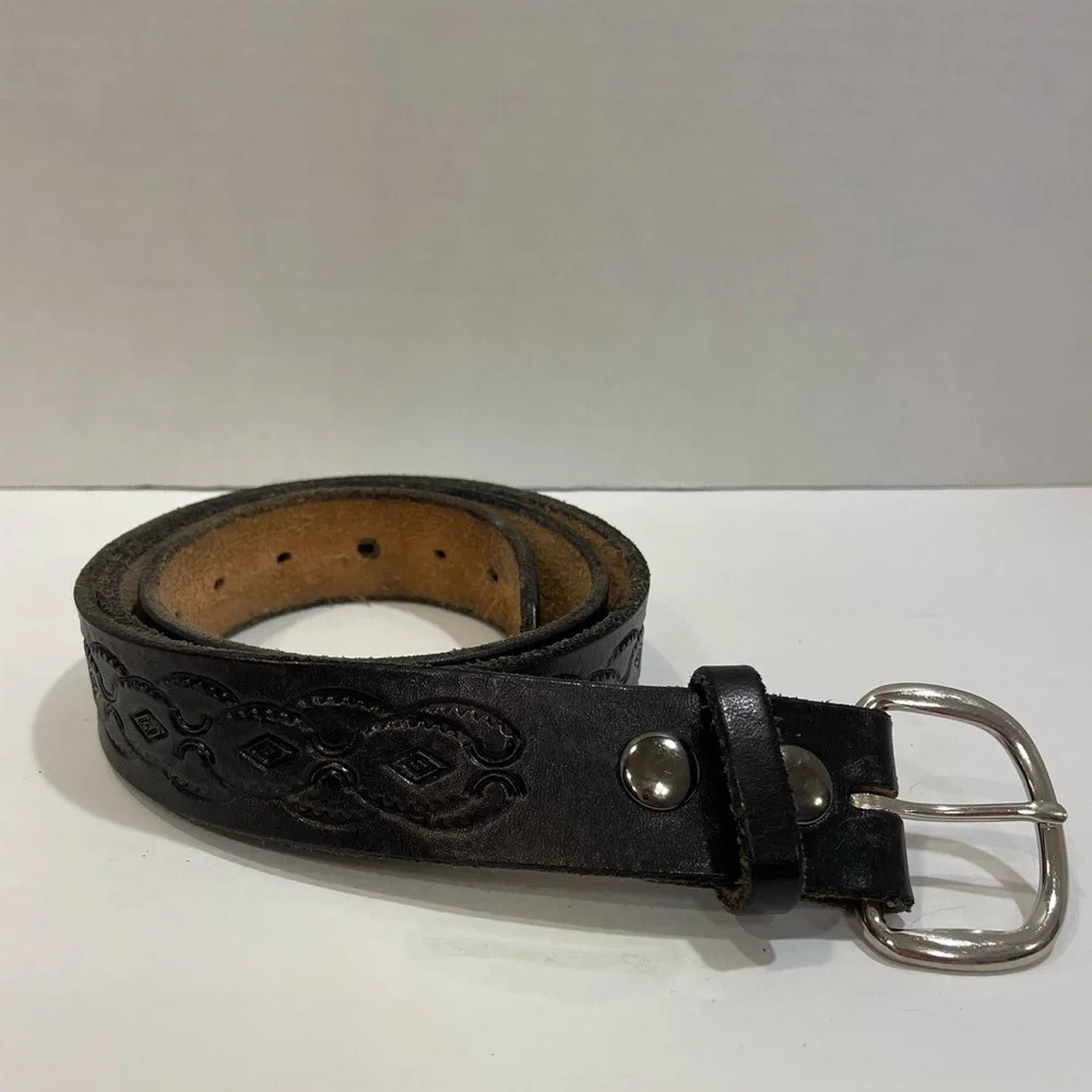 Black leather belt with silver buckle men’s size 42